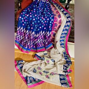Vibrant Blue and Pink Patterned Saree. Indian/Pakistani bridal wedding/partywear
